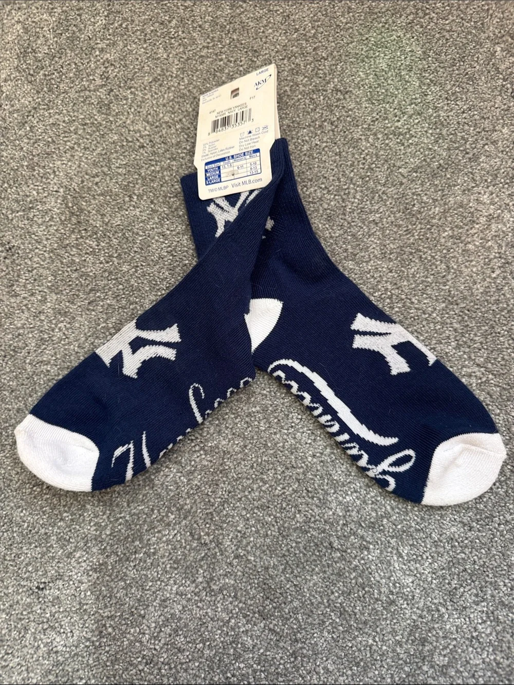 NWT New York Yankees MLB Crew Socks Navy White Large Men’s 8–13